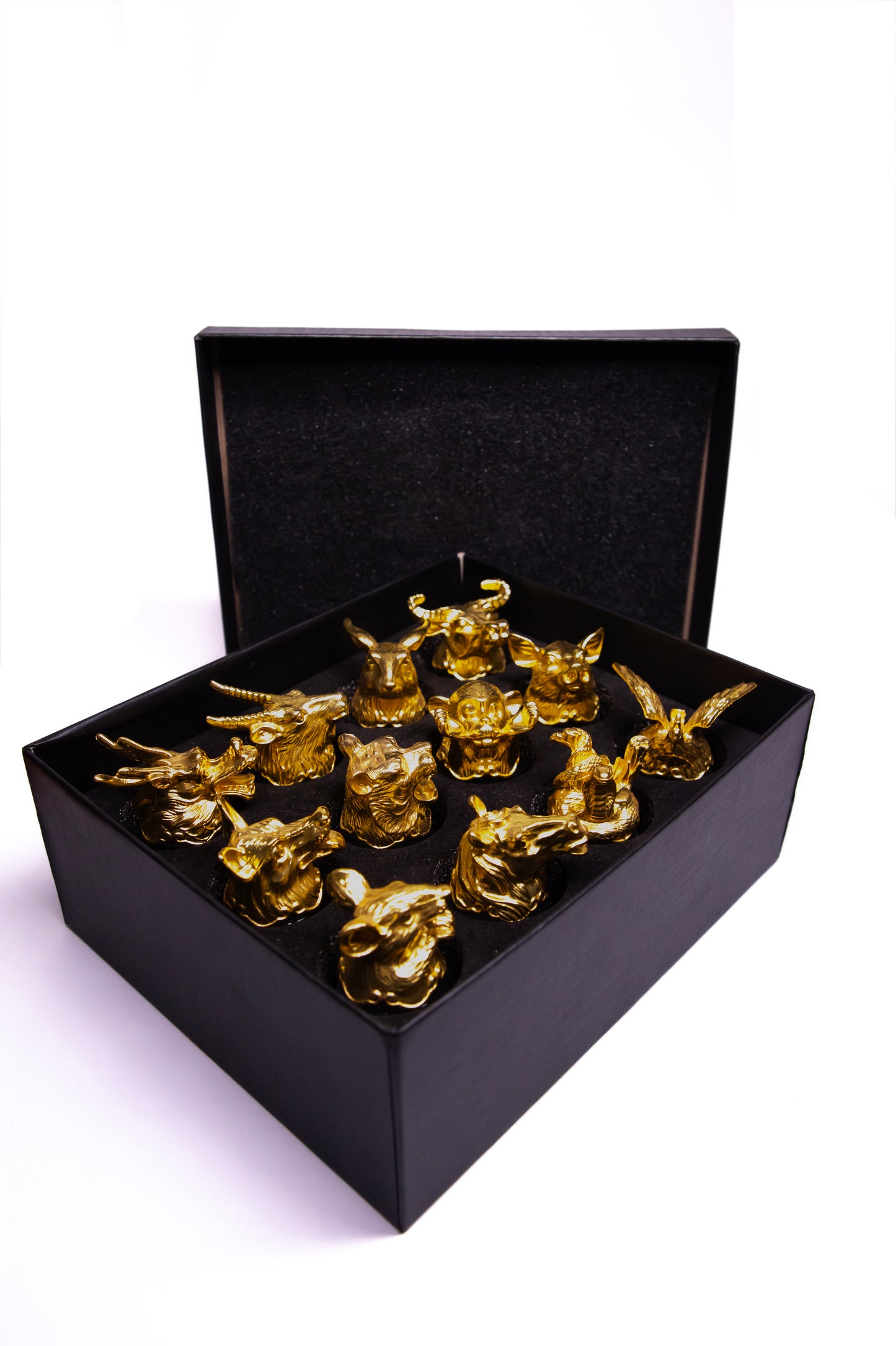 Zodiac Luxe – 12-Piece Golden Animal Head Shot Glass Set