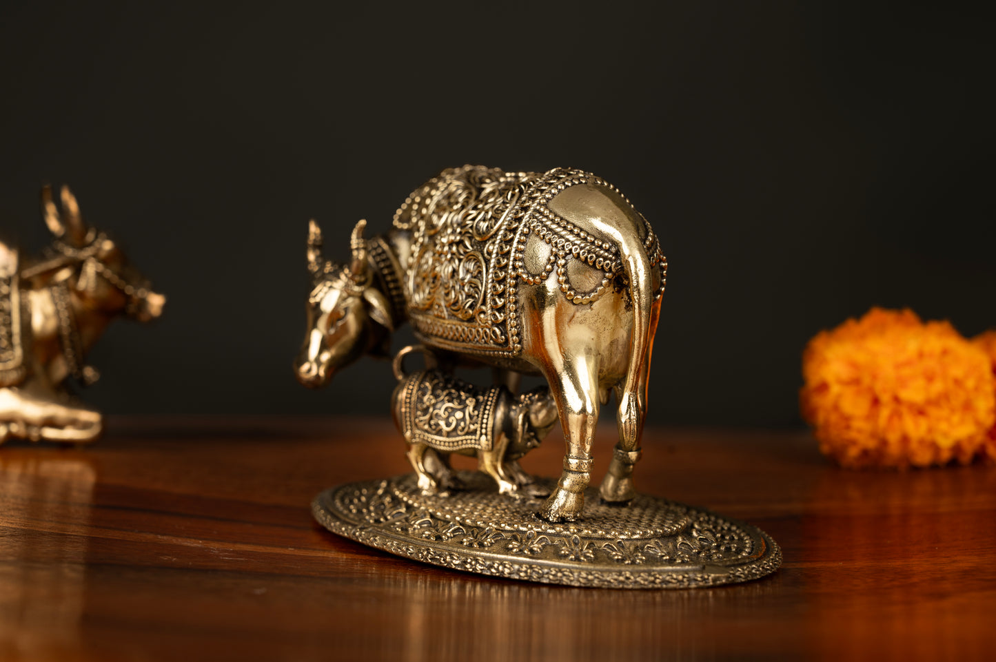 Handcrafted Brass Kamdhenu Cow and Calf Idol – Symbol of Prosperity and Abundance- 3 inches height length 4.5 inch