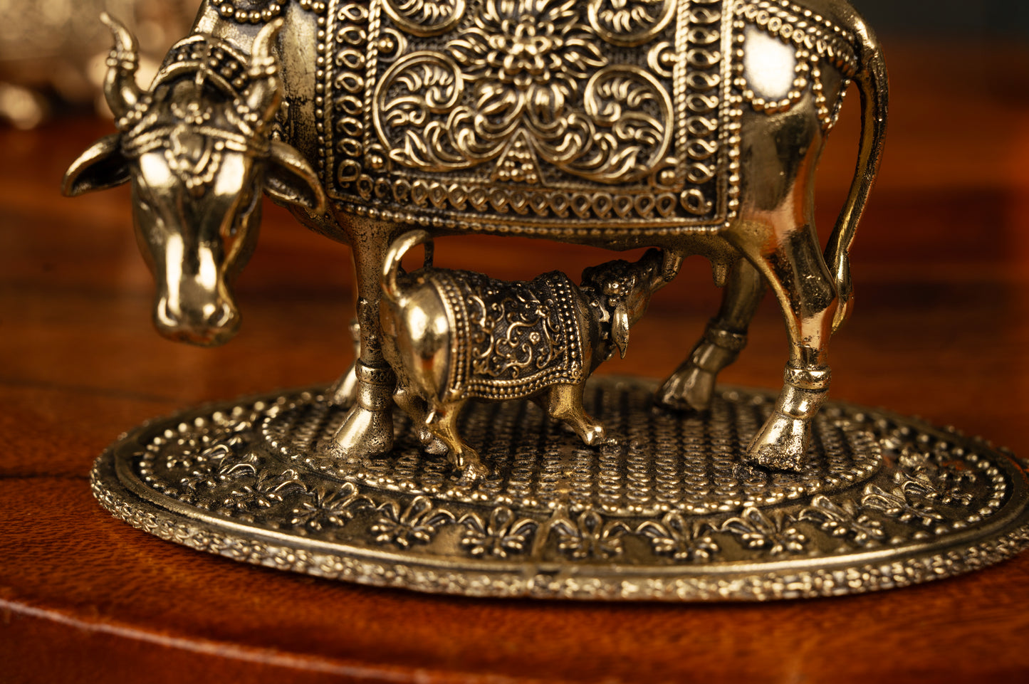 Handcrafted Brass Kamdhenu Cow and Calf Idol – Symbol of Prosperity and Abundance- 3 inches height length 4.5 inch