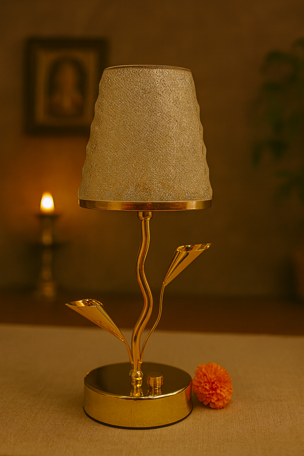 Golden Bloom USB LED Lamp