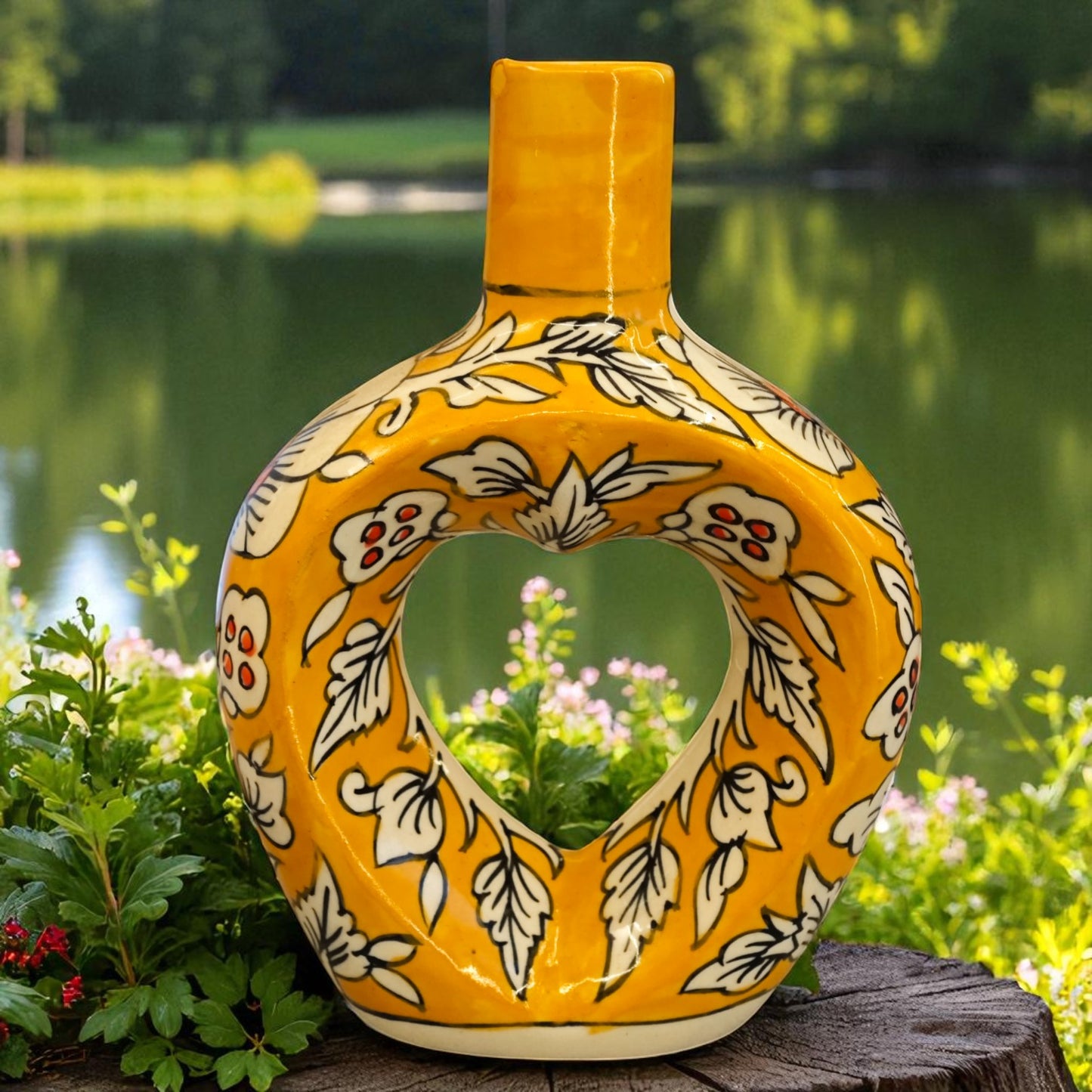 Exquisite Handcrafted Ceramic Vases: A Touch of Indian Elegance for Your Luxury Home Decor