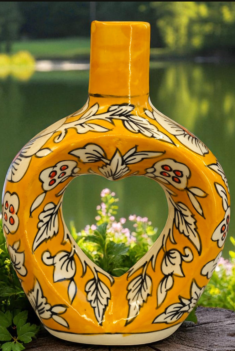Exquisite Handcrafted Ceramic Vases: A Touch of Indian Elegance for Your Luxury Home Decor